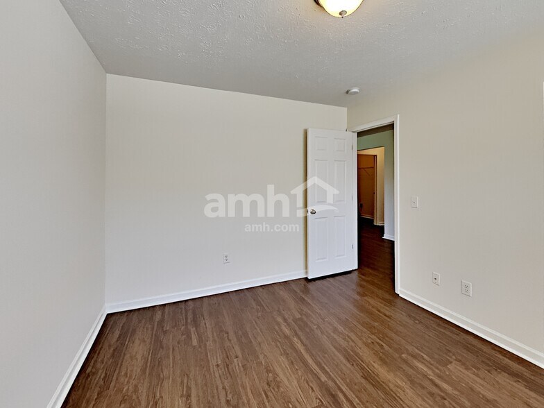Building Photo - 334 Stewart Springs Dr