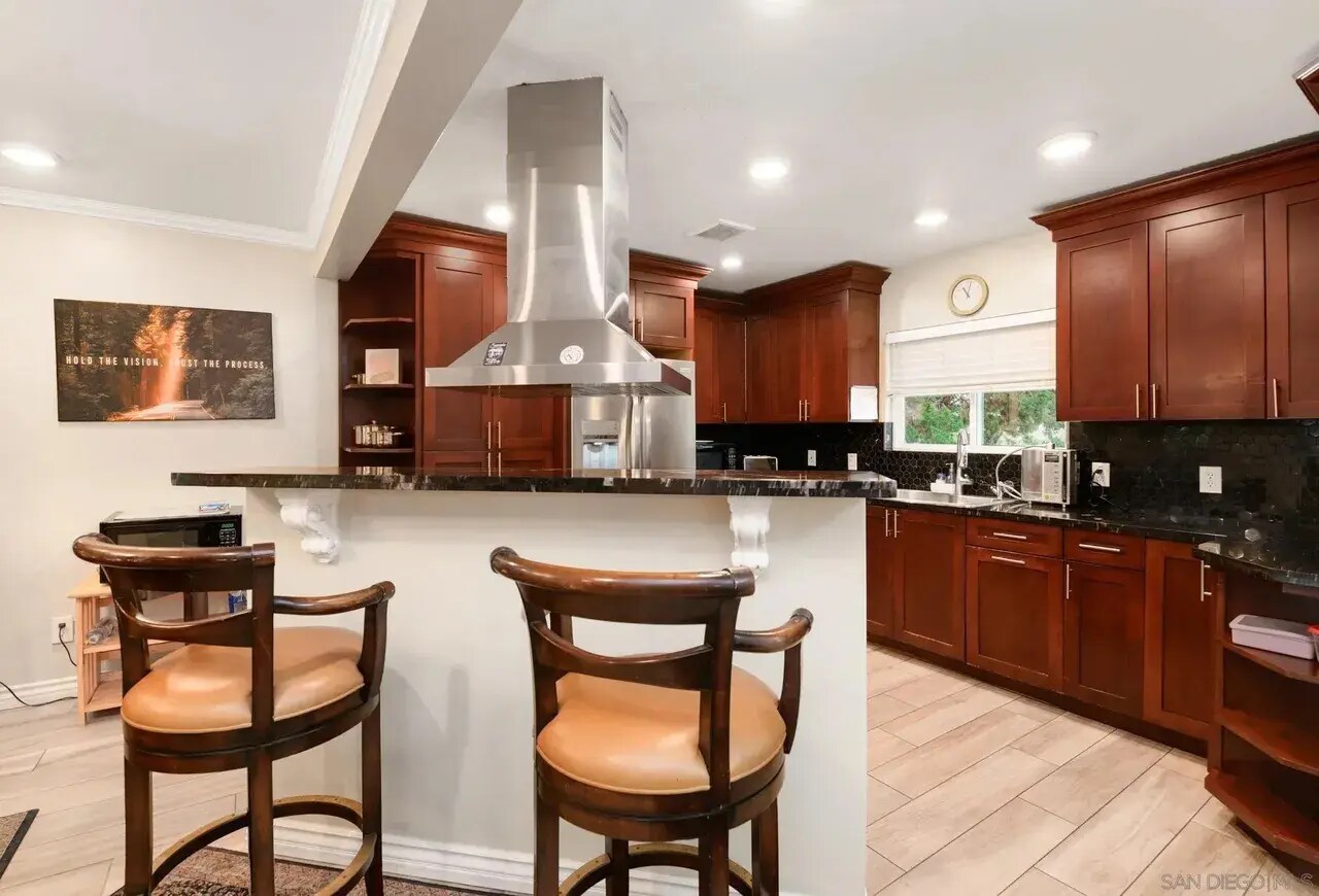 Building Photo - 4388 Bellflower Dr