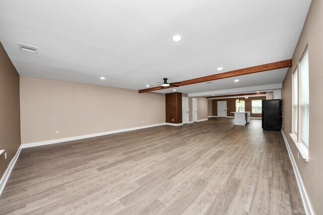 Building Photo - 2430 Dolly Wright St
