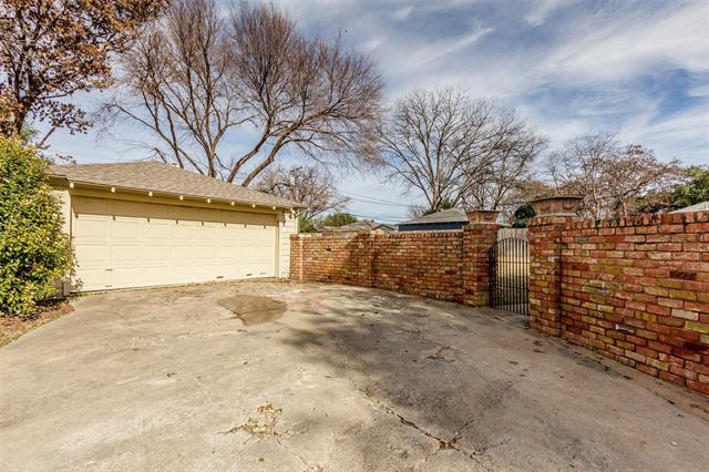 Building Photo - 6823 Walnut Hill Ln