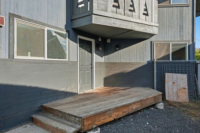 Building Photo - 3118 E Marietta Ave