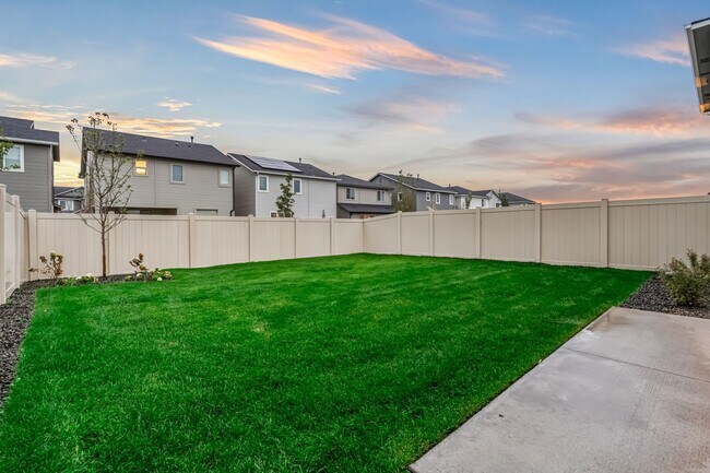 Building Photo - BRAND NEW BLACKROCK 4BD/2.5BA MERIDIAN HOME!
