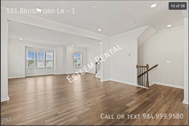 Building Photo - 521 Brushford Ln