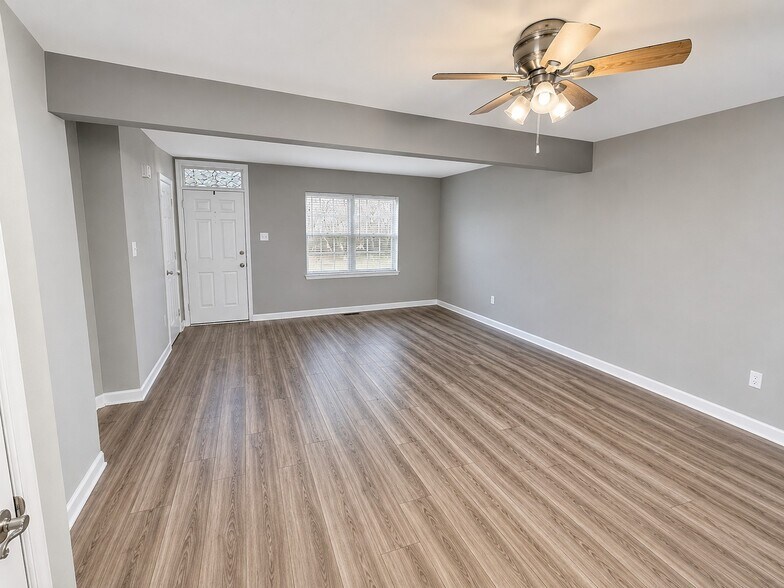 Building Photo - 739 Orley Pl