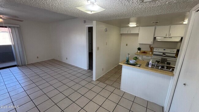 Building Photo - 1730 W Emelita Ave