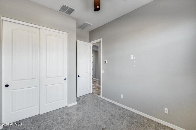 Building Photo - 2661 S Olympic Dr