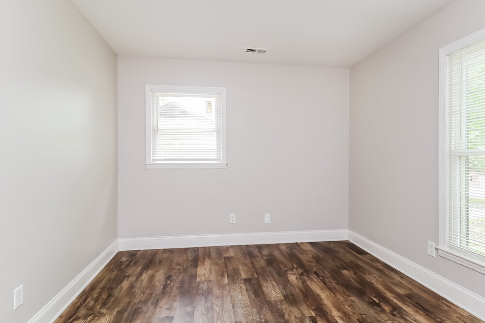 Building Photo - 323 Huntsmoor Dr