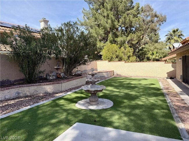 Building Photo - 1923 Magnolia Dr