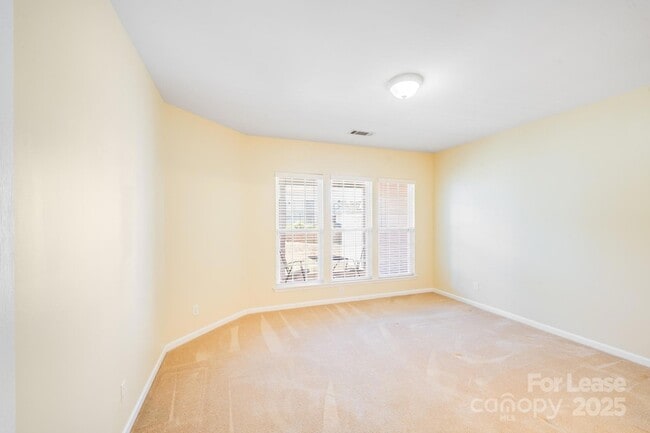 Building Photo - 2018 Sweetleaf Dr