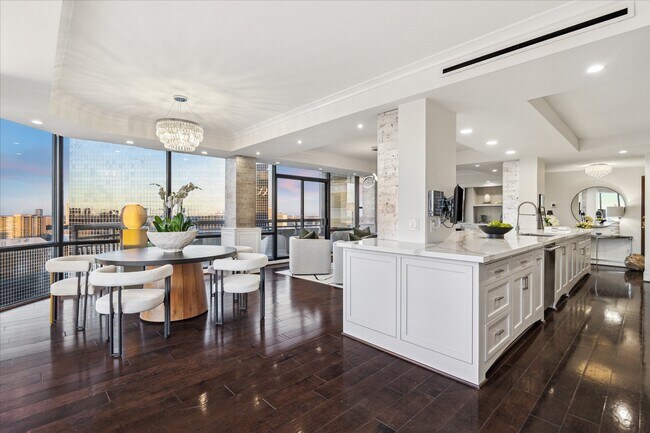 Building Photo - 15 Greenway Plz