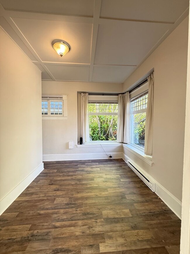 Building Photo - Now Available: Updated Everett 34-Bed, 1.5-Bath with Fenced Yard