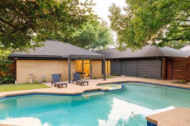 Building Photo - 9415 Hill View Dr