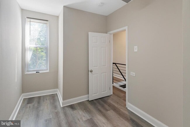 Building Photo - 2336 Pierce St