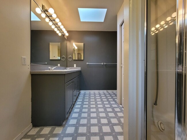 Building Photo - Bright Four-Bedroom Home with Spacious Outdoor Area