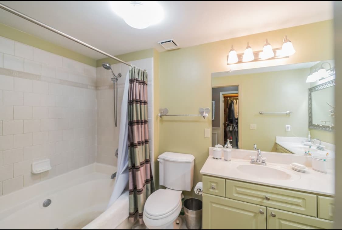 Building Photo - 3334 Peachtree Rd NE