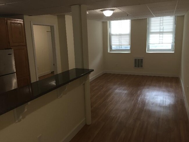 Building Photo - 1 bedroom in Cambridge MA 02138