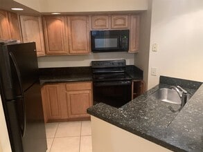 Building Photo - 3370 Pinewalk Dr N