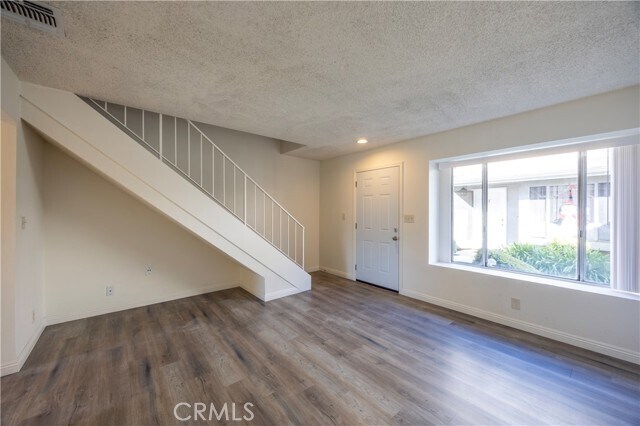 Building Photo - 9307 Ramona Blvd