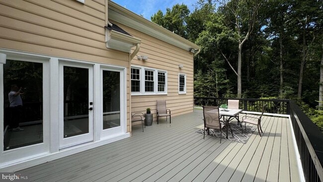 Building Photo - 10899 Woodland Falls Dr