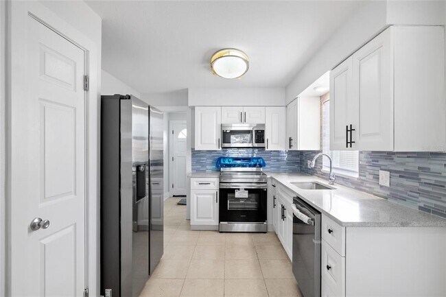 Building Photo - 7414 S Sherrill St