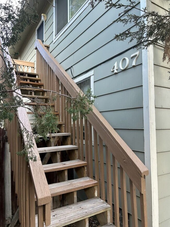 Primary Photo - 405 Bonfoy Ave