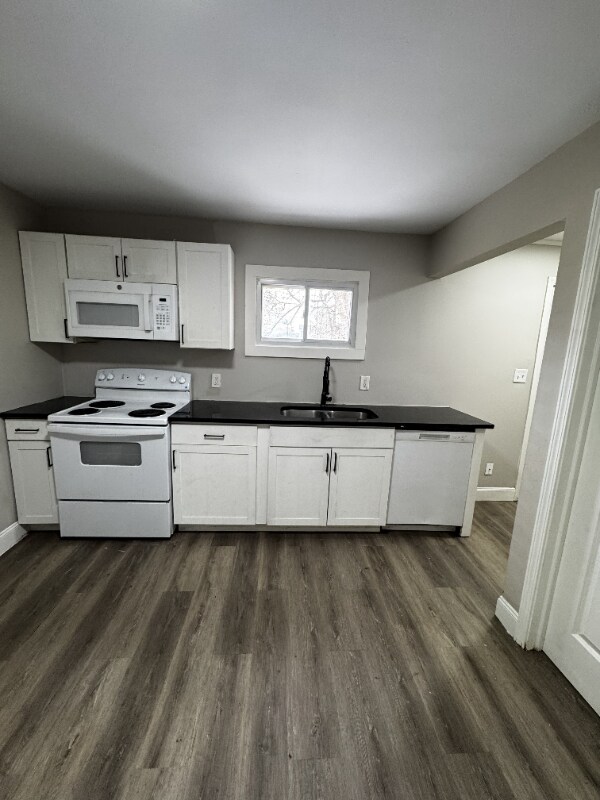 Building Photo - 212 Stevens Ave