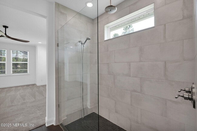 Building Photo - 299 Blue Hampton Dr