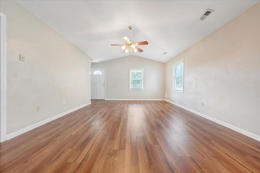 Building Photo - 720 Tennessee St