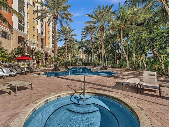 Building Photo - 17150 N Bay Rd