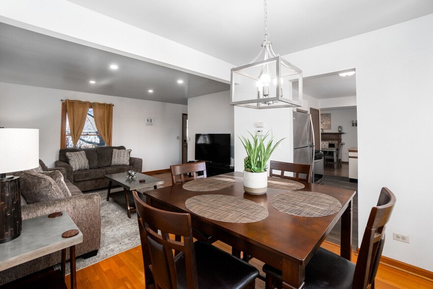 Building Photo - 1716 Rutgers Ct