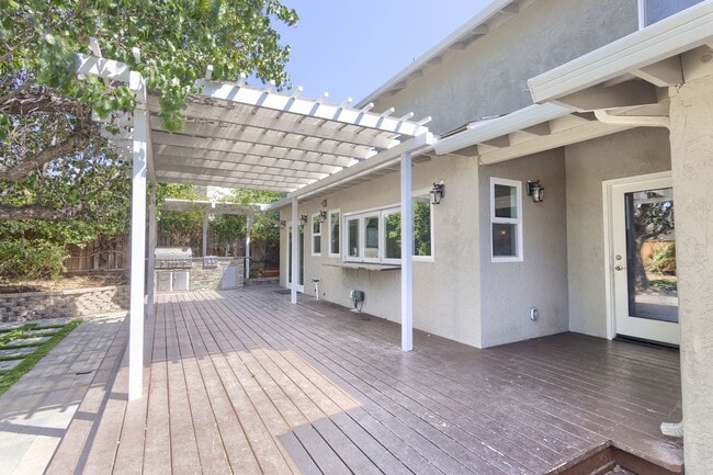 Building Photo - Stunning Almaden Valley 4-Bedroom Home
