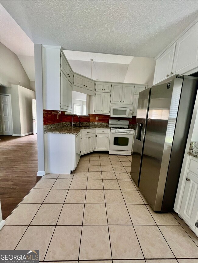 Building Photo - 160 Jeb Stuart Dr
