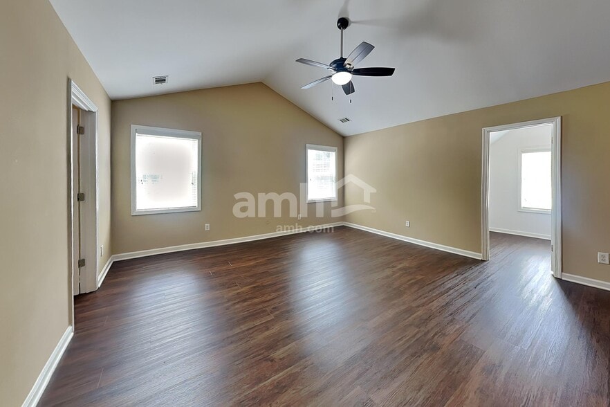 Building Photo - 1852 Clear Springs Ln