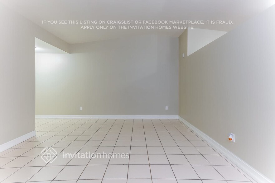 Building Photo - 14971 SW 92nd Terrace