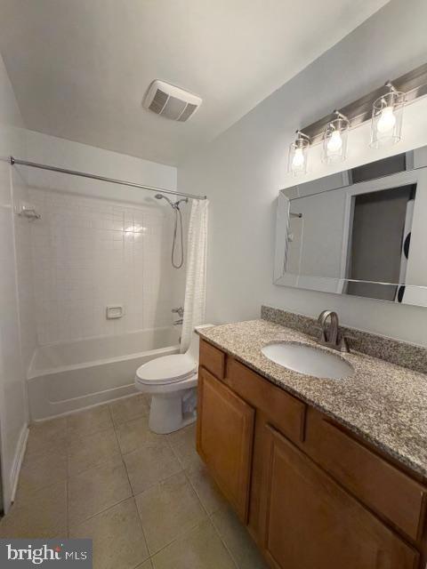 Building Photo - 3175 Summit Square Dr