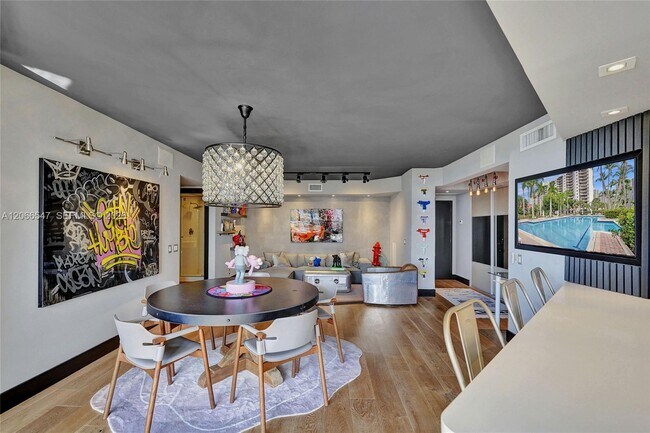 Building Photo - 3610 Yacht Club Dr