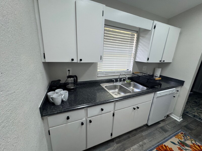 Building Photo - 1917 Wolford Rd