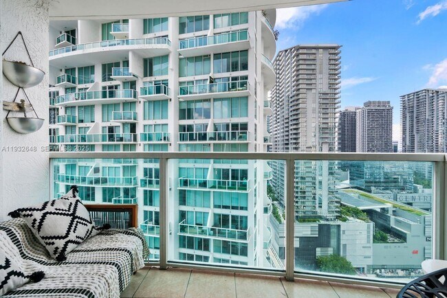 Building Photo - 31 SE 5th St