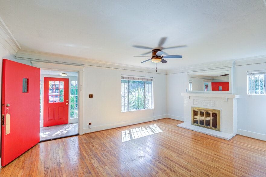 Building Photo - 835 N Ogden Dr