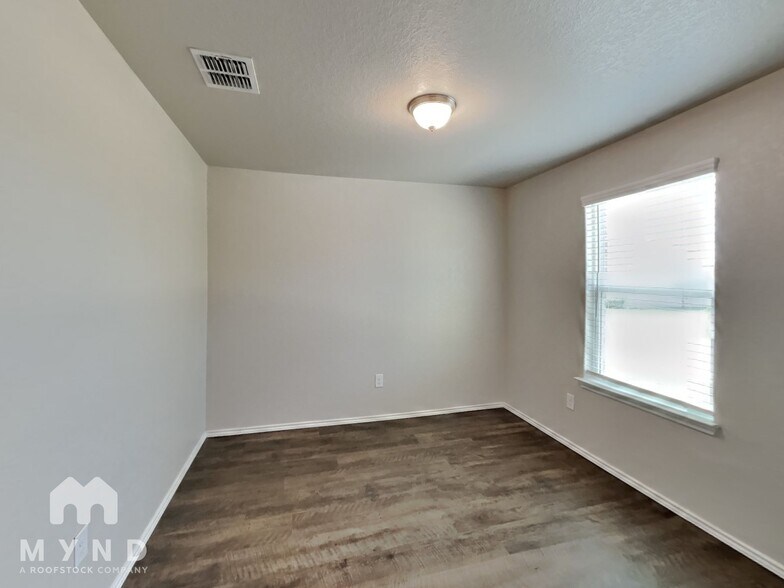 Building Photo - 3806 Colemans Run