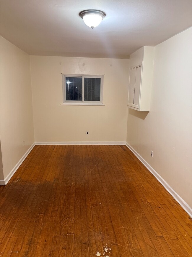 Building Photo - 9XX E 227th St