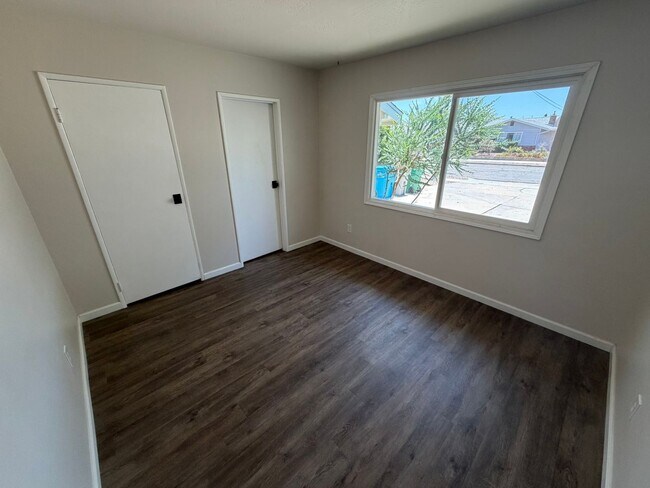 Building Photo - Charming 3 Bedroom Home with Beautiful Backyard in San Carlos