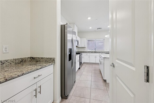 Building Photo - 10971 Meridian Flds Ave