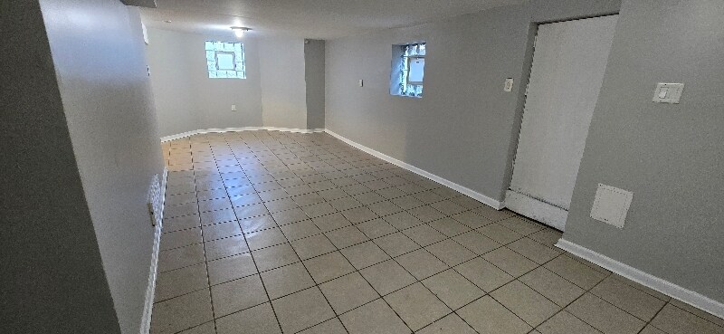 Building Photo - 10826 S Buffalo Ave