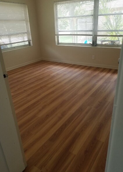 Building Photo - 1420 S Betty Ln