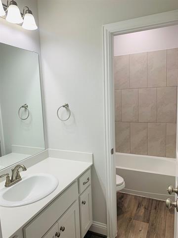 Building Photo - 7804 Cottonwood Dr