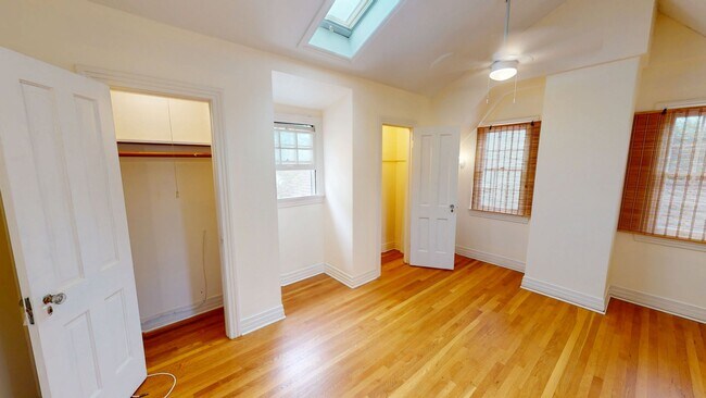 Building Photo - Charming Cape Cod Home | Hardwood Flooring