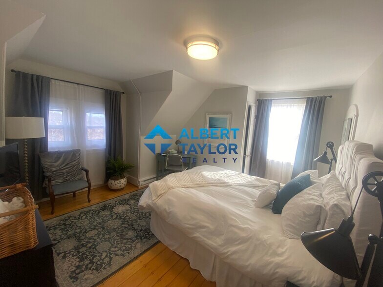 Building Photo - 15 Chiswick Ter