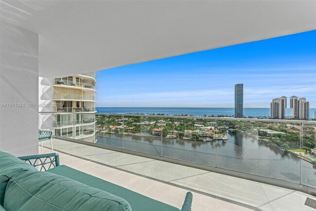 Building Photo - 19707 Turnberry Way