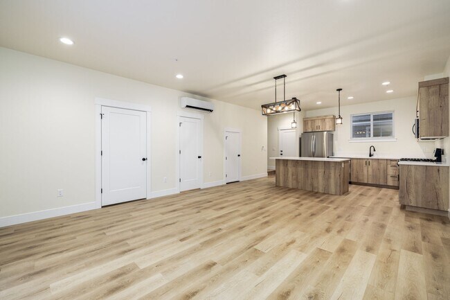 Building Photo - 2-bedroom, 2.5-bathroom apartment built in 2024